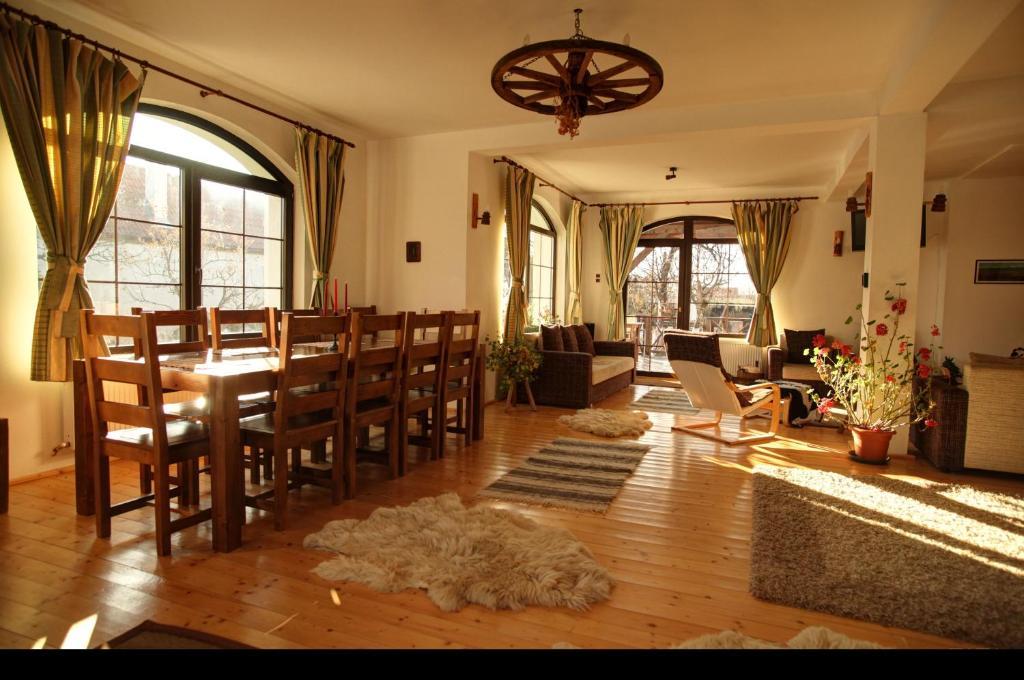 Casa Mosului - Transfagarasan Bed & Breakfast Cîrţişoara Exteriör bild